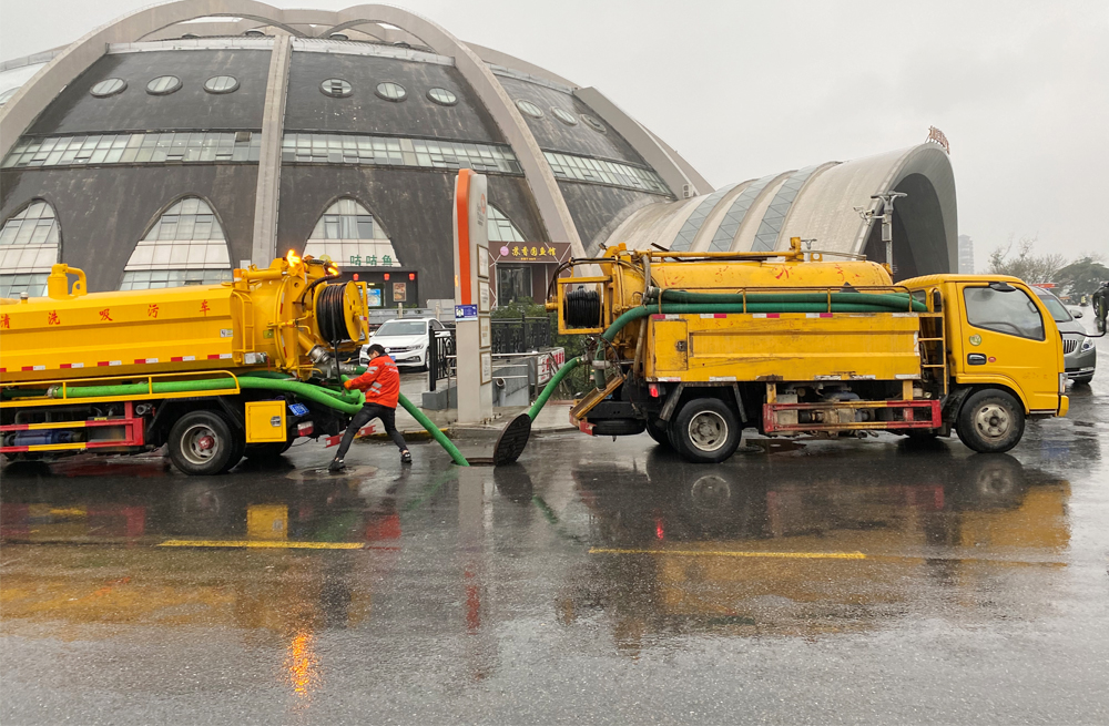 271晶桥镇商场管道清淤