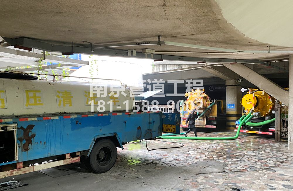 273晶桥镇商场地下室污水清理